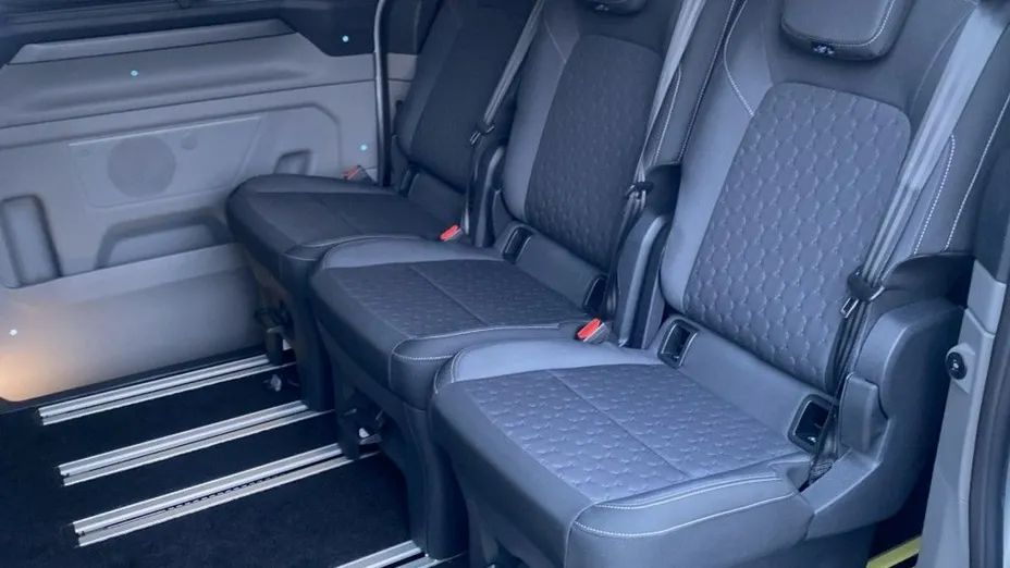 FORD Tourneo Custom -