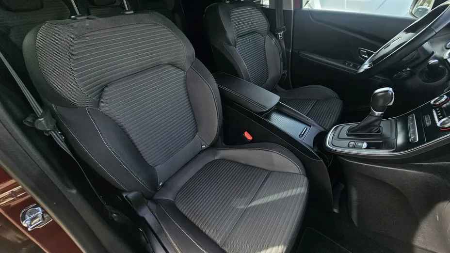 RENAULT Grand Scenic -