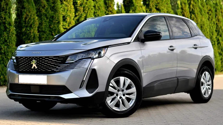 PEUGEOT 3008 -