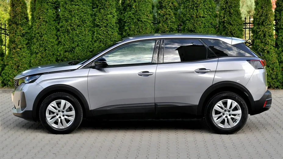 PEUGEOT 3008 -