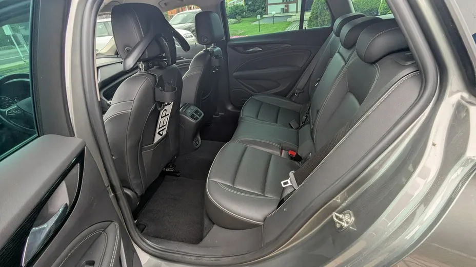 OPEL Insignia -