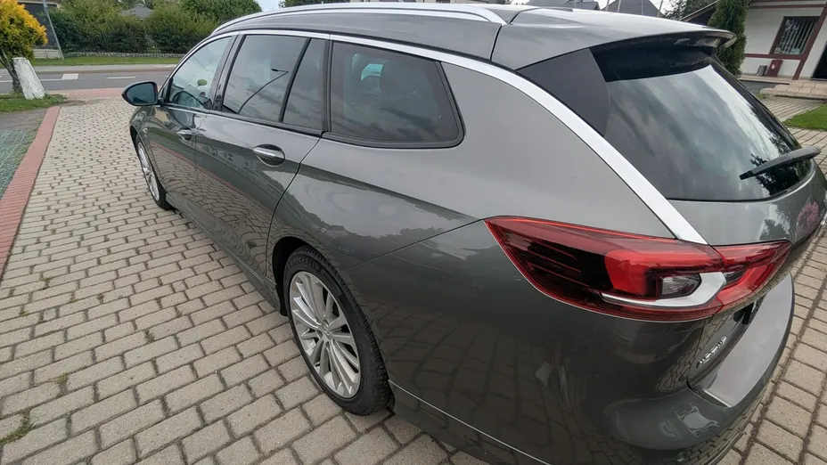 OPEL Insignia -