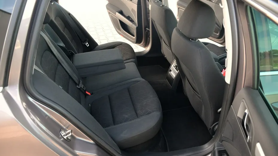 SKODA Superb -