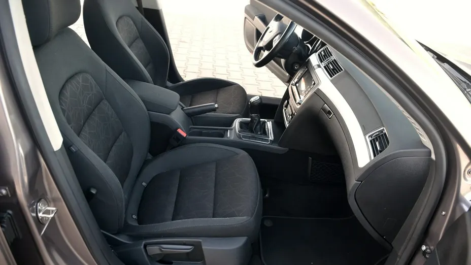 SKODA Superb -
