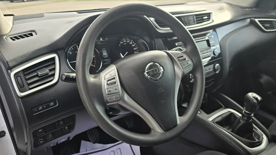 NISSAN Qashqai -