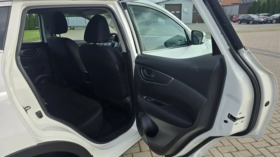 NISSAN Qashqai -