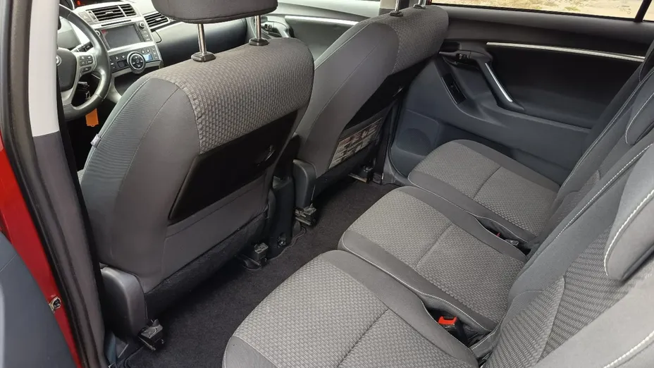 TOYOTA Verso -