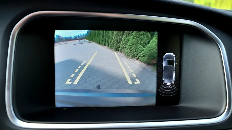 VOLVO V40 -