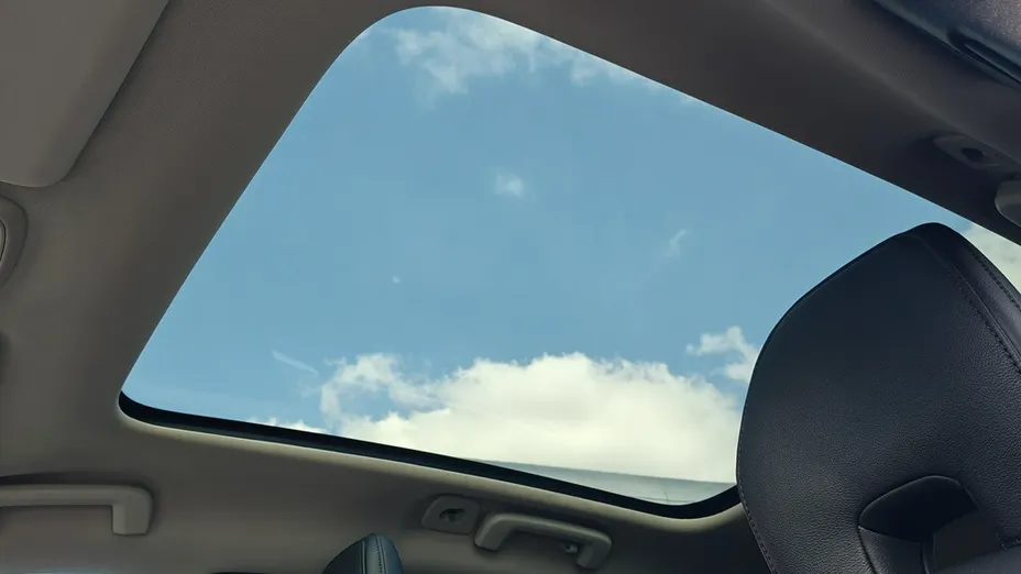 VOLVO V40 -