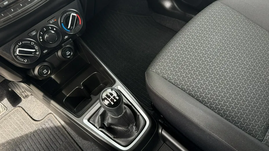 SUZUKI Swift -