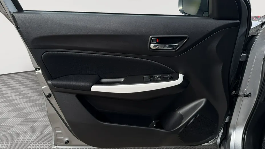SUZUKI Swift -