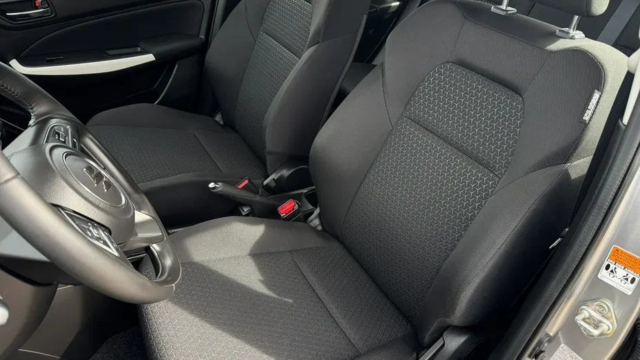 SUZUKI Swift -