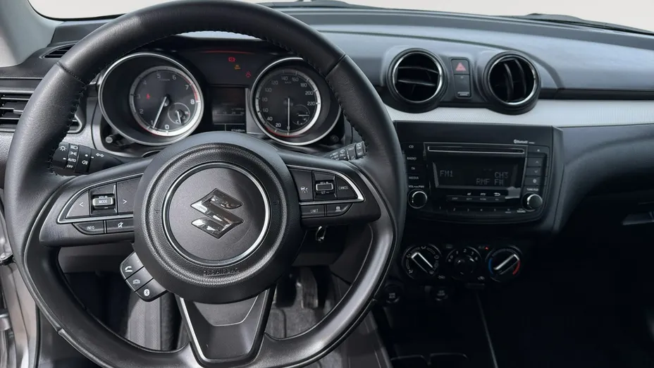 SUZUKI Swift -