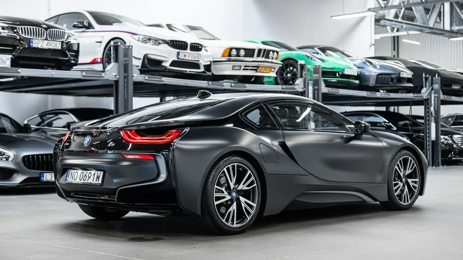 BMW i8 -