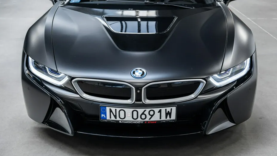 BMW i8 -