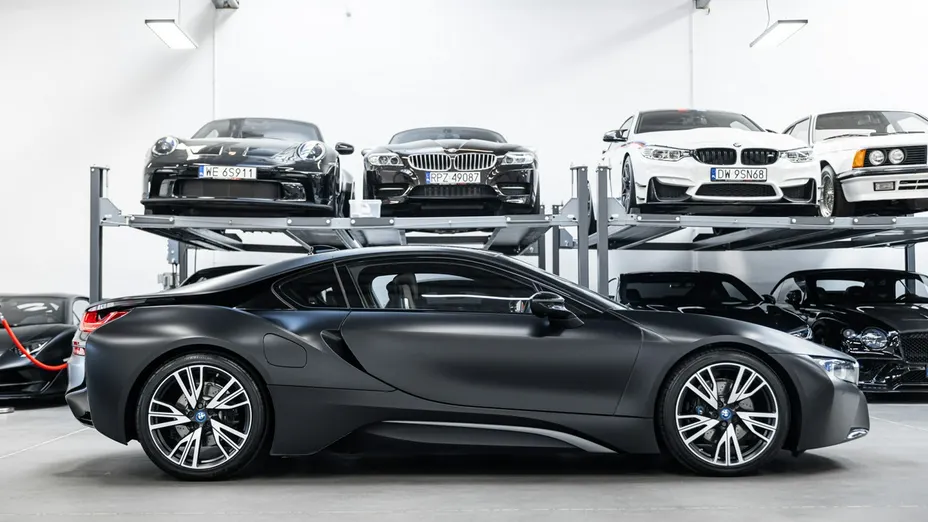 BMW i8 -