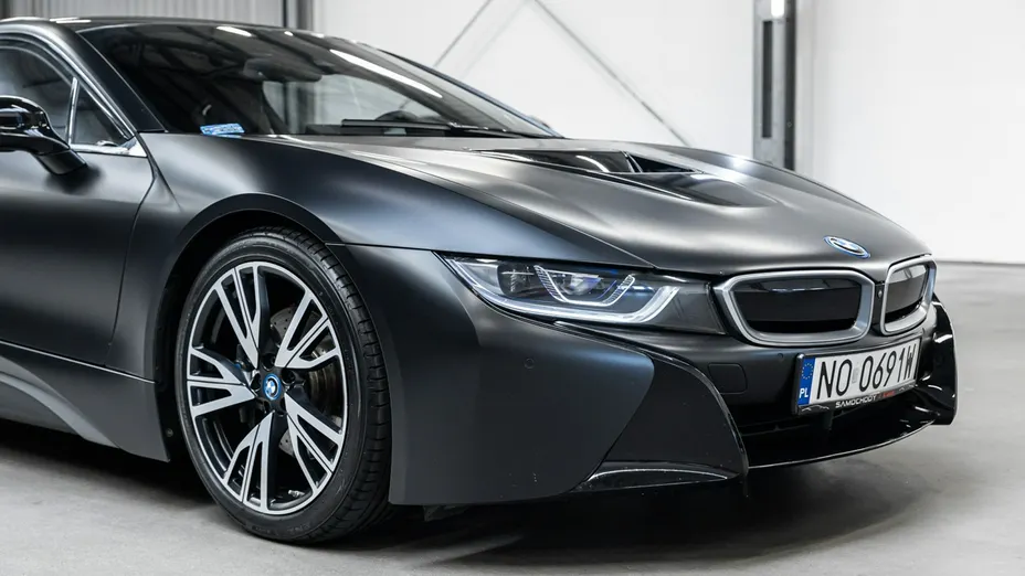 BMW i8 -