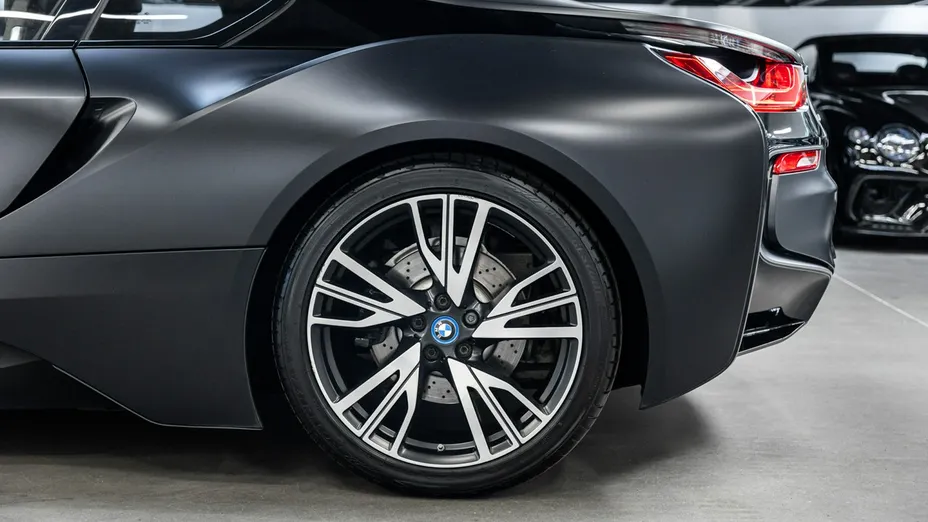 BMW i8 -