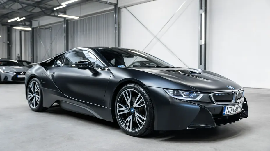 BMW i8 -