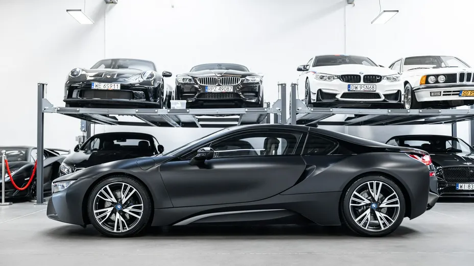 BMW i8 -