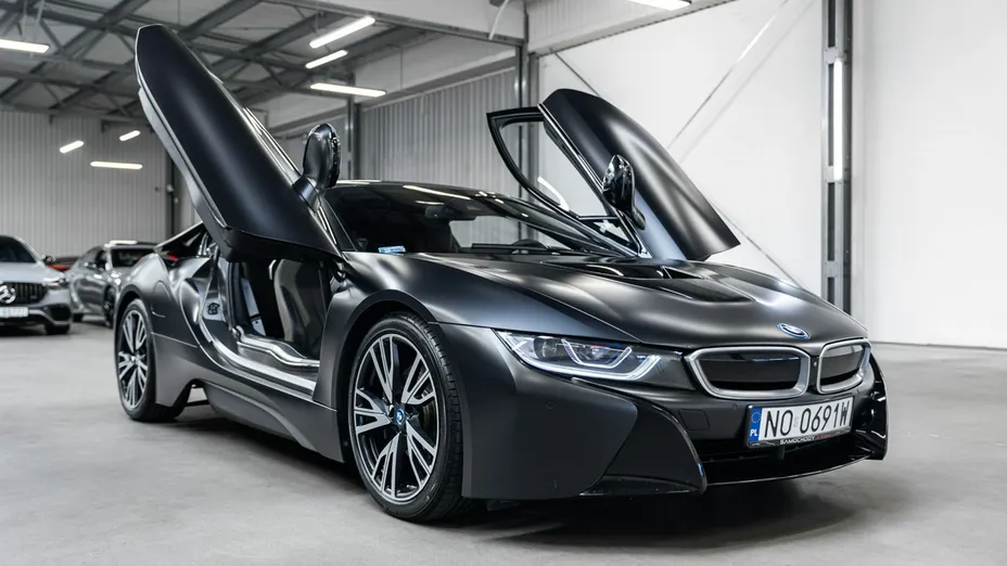 BMW i8 -