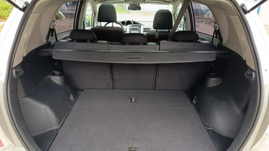TOYOTA Verso -