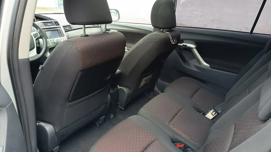 TOYOTA Verso -