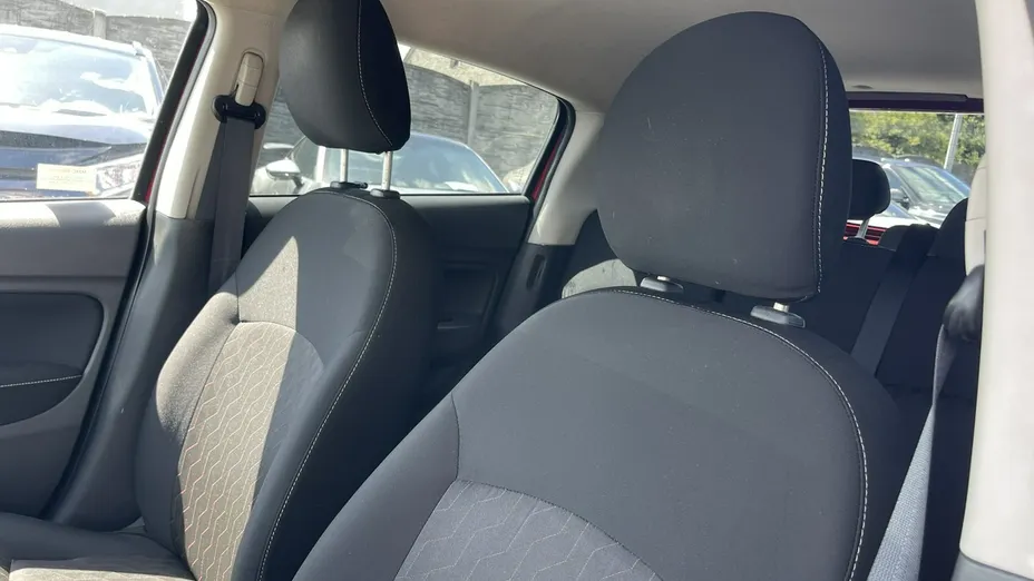 MITSUBISHI Space Star -
