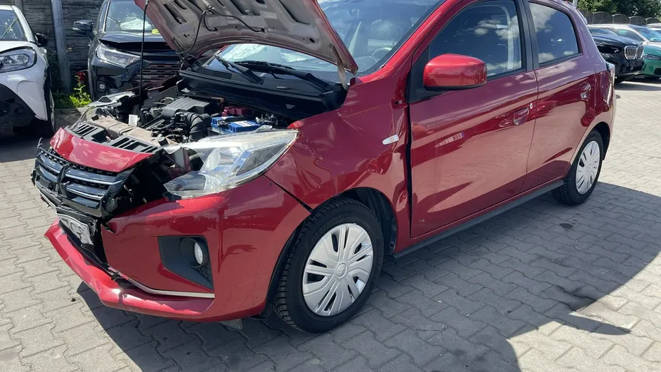 MITSUBISHI Space Star -