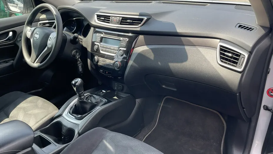 NISSAN X-Trail -