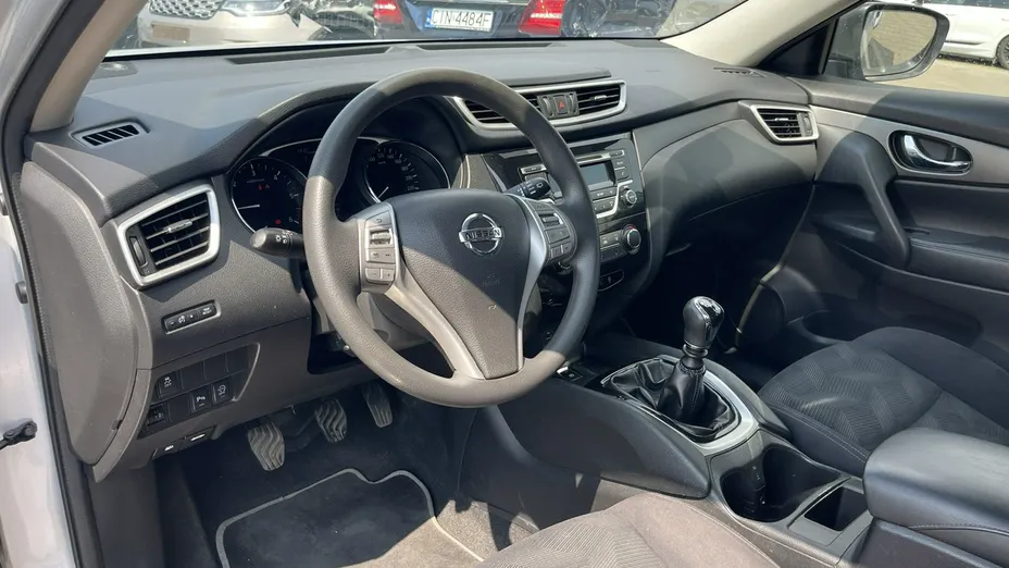 NISSAN X-Trail -