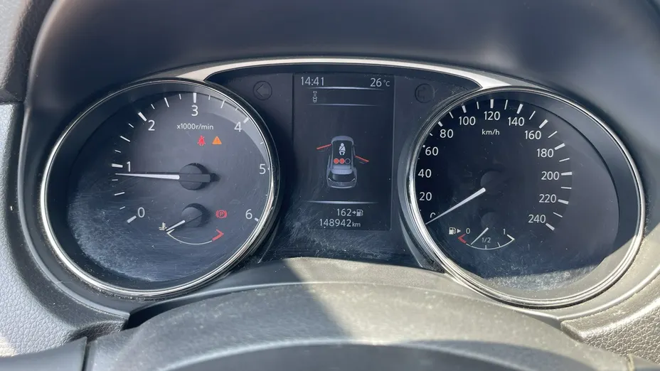 NISSAN X-Trail -