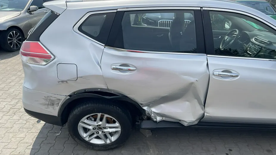 NISSAN X-Trail -