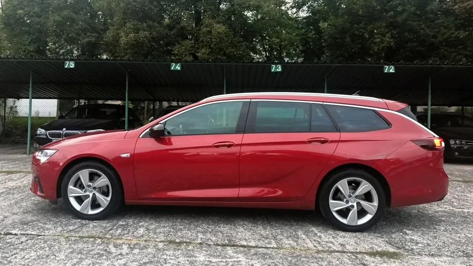 OPEL Insignia -