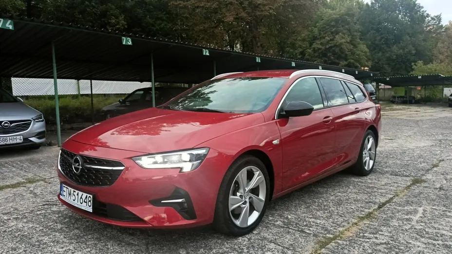 OPEL Insignia -