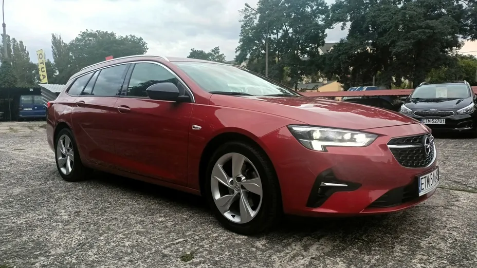 OPEL Insignia -