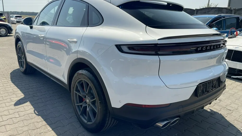 PORSCHE Cayenne -