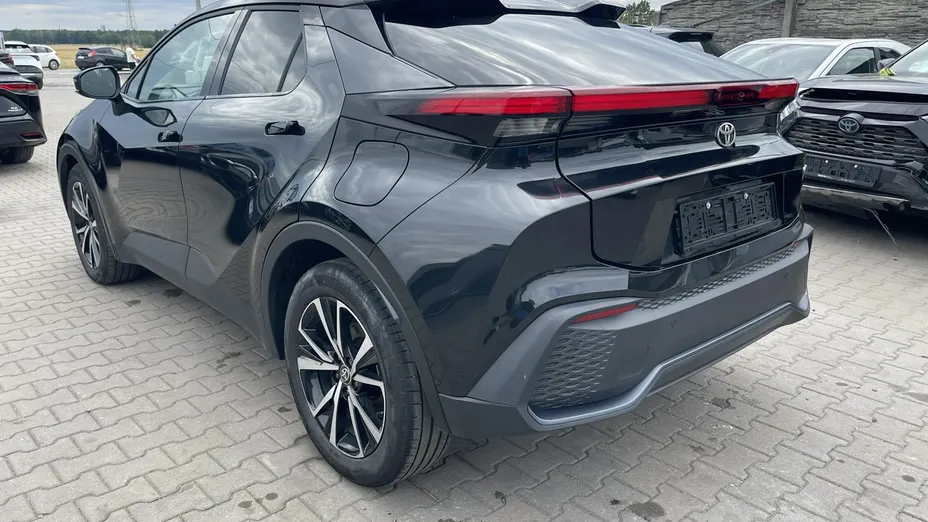TOYOTA C-HR -