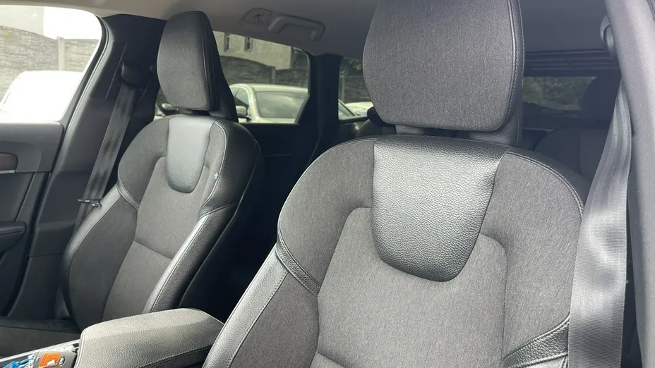 VOLVO V90 -
