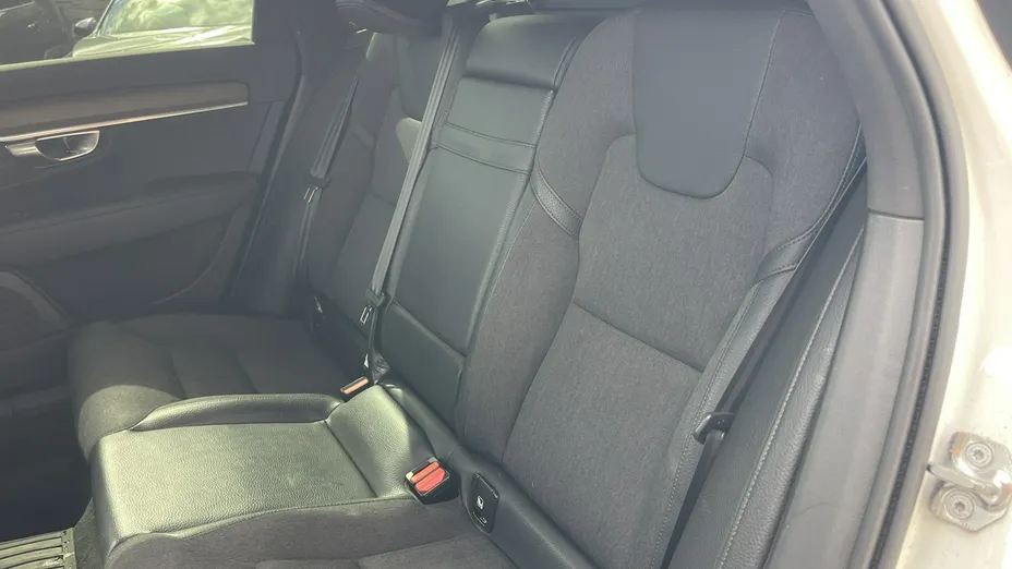 VOLVO V90 -