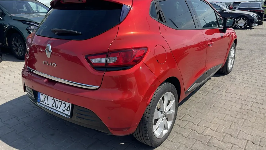 RENAULT Clio -