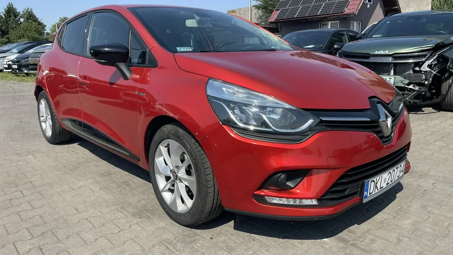 RENAULT Clio -