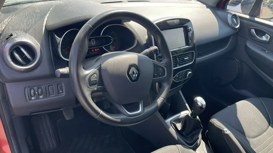 RENAULT Clio -