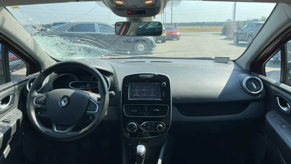 RENAULT Clio -