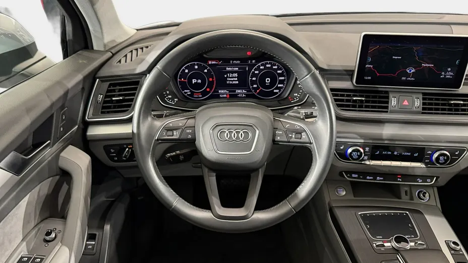AUDI Q5 -