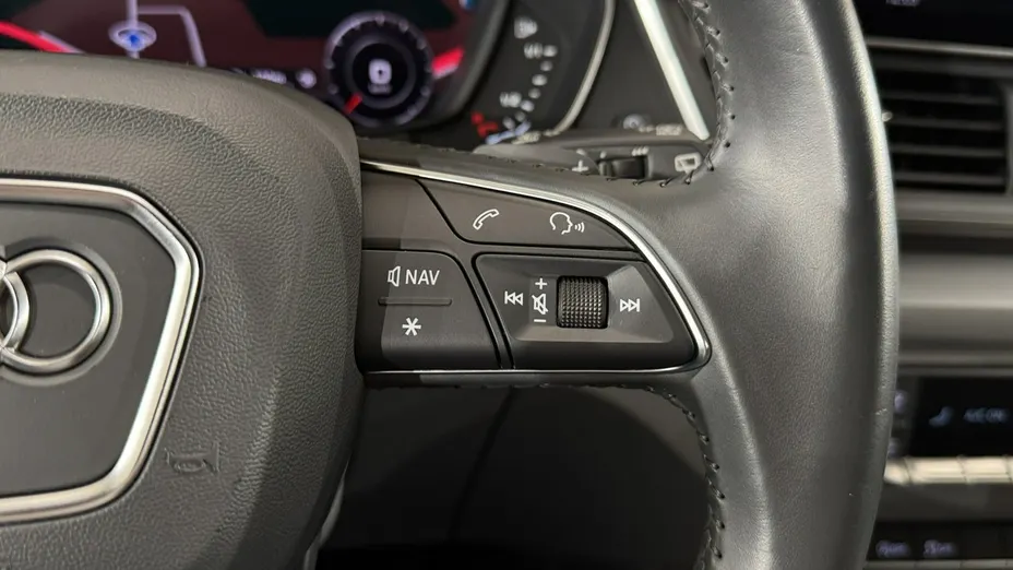 AUDI Q5 -