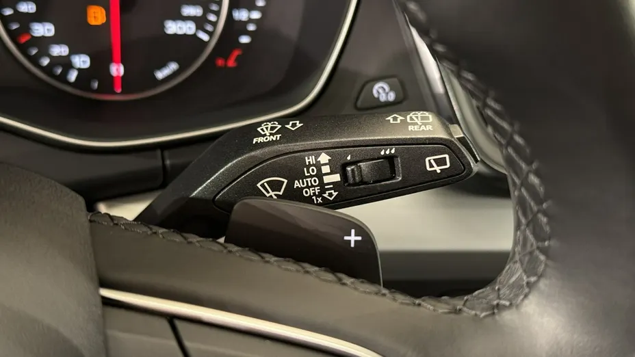 AUDI Q5 -