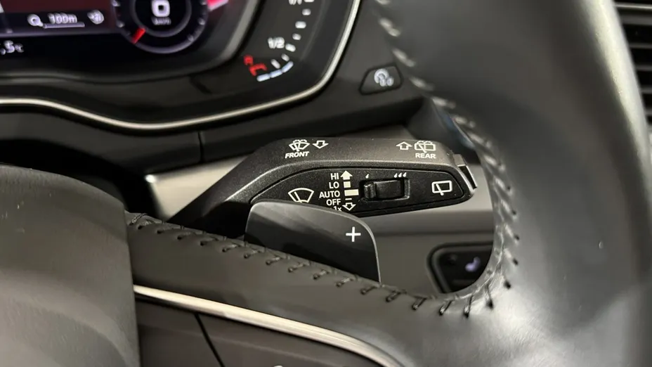 AUDI Q5 -
