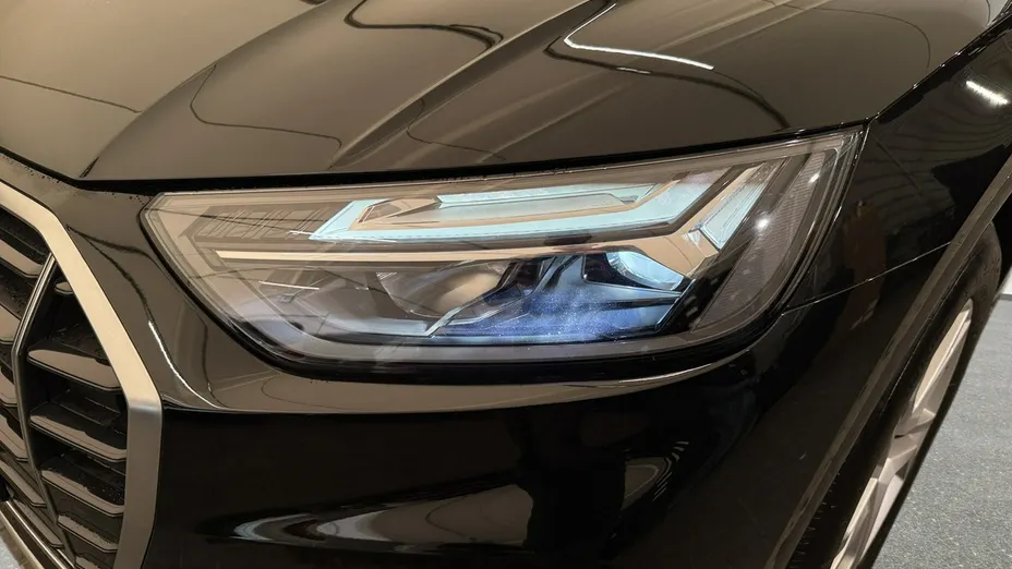 AUDI Q5 -