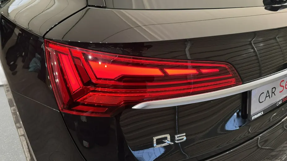 AUDI Q5 -